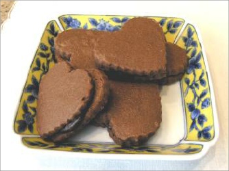 chocolate sandwitch cookie 01yy.jpg